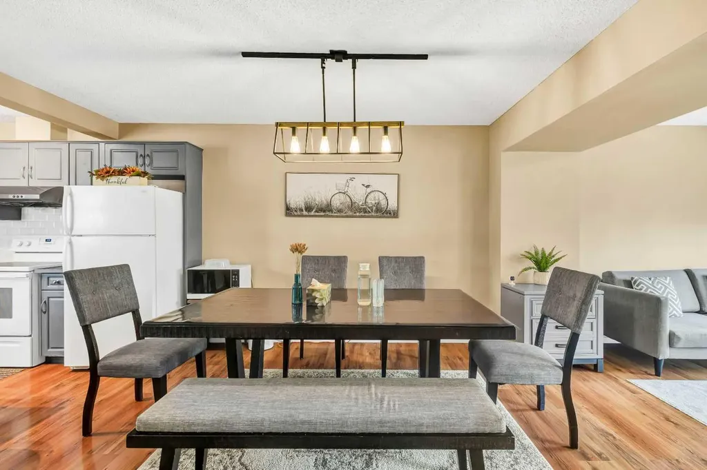 200 Hidden Hills Terrace NW Calgary AB T3A 6E8