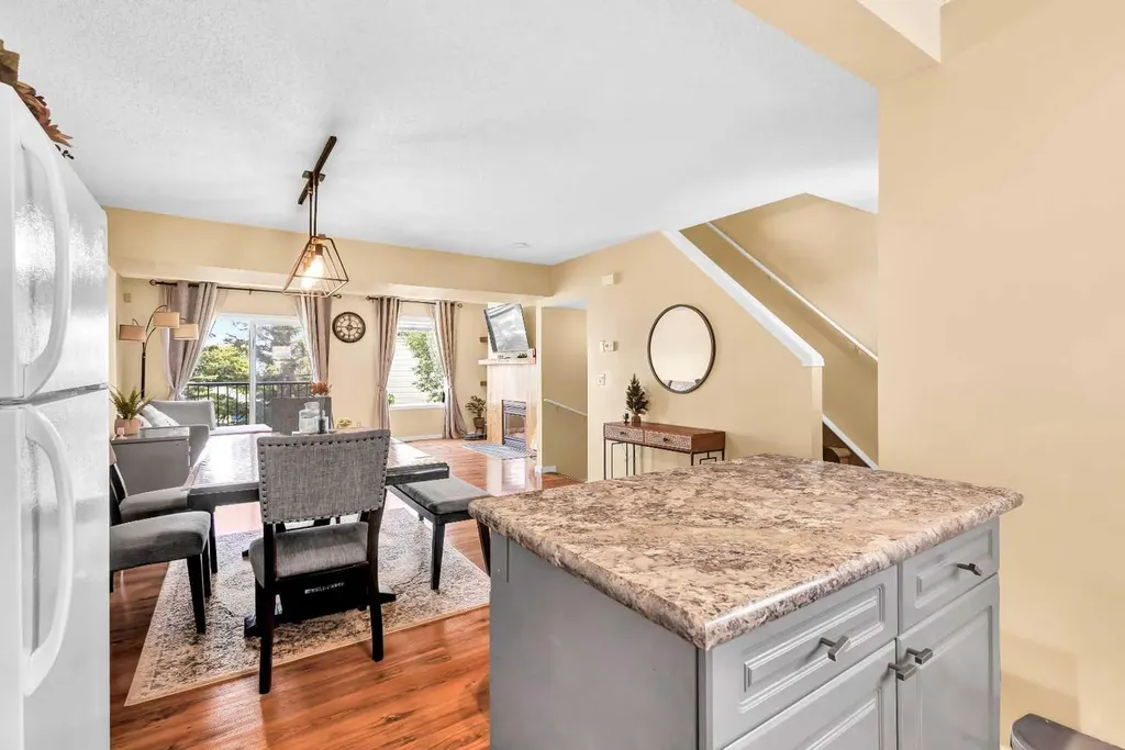 200 Hidden Hills Terrace NW Calgary AB T3A 6E8