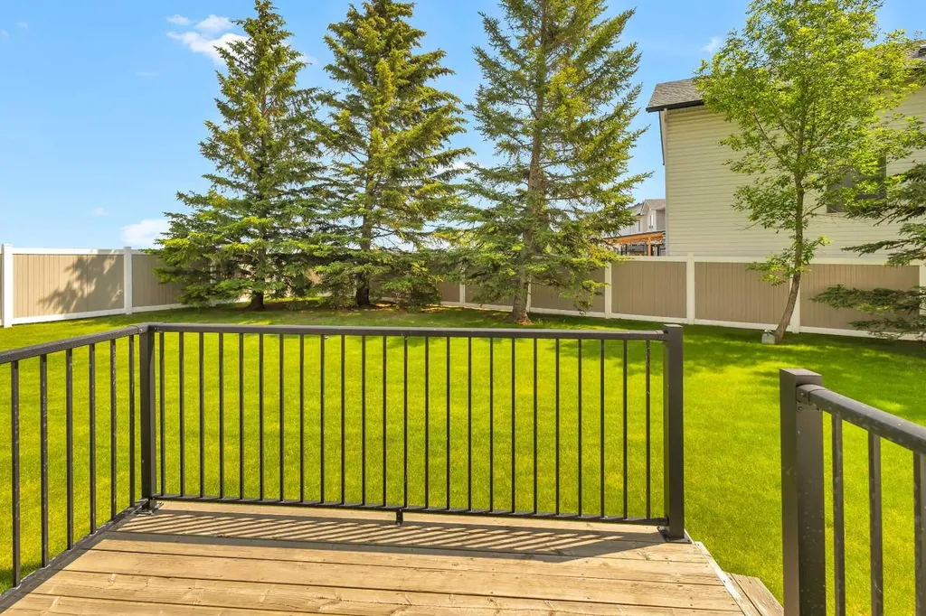 200 Hidden Hills Terrace NW Calgary AB T3A 6E8