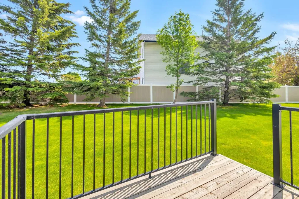 200 Hidden Hills Terrace NW Calgary AB T3A 6E8