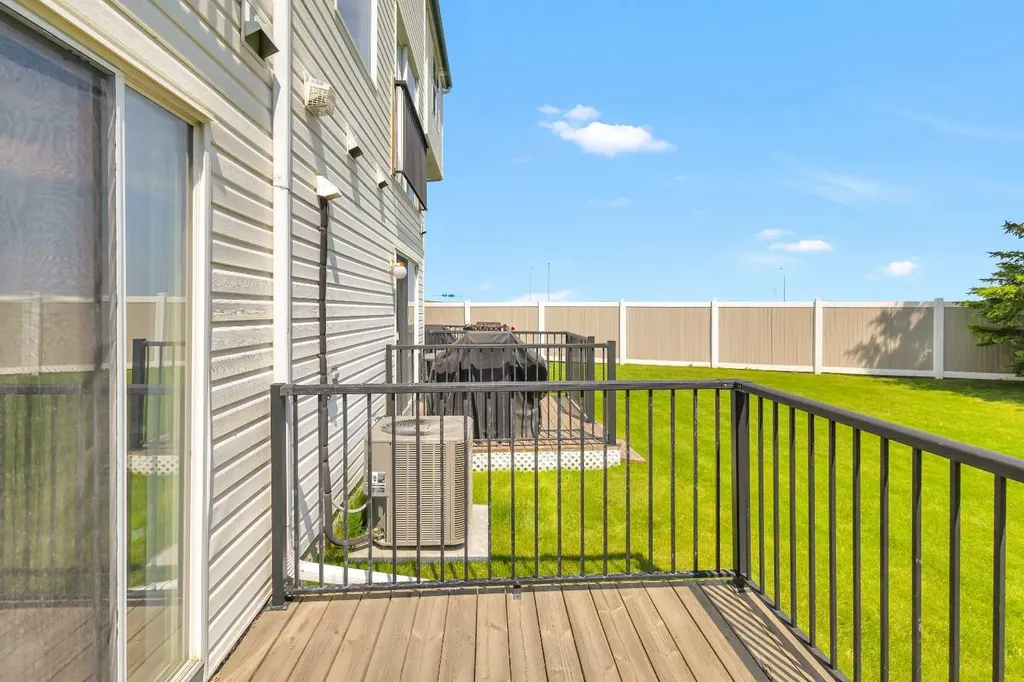 200 Hidden Hills Terrace NW Calgary AB T3A 6E8
