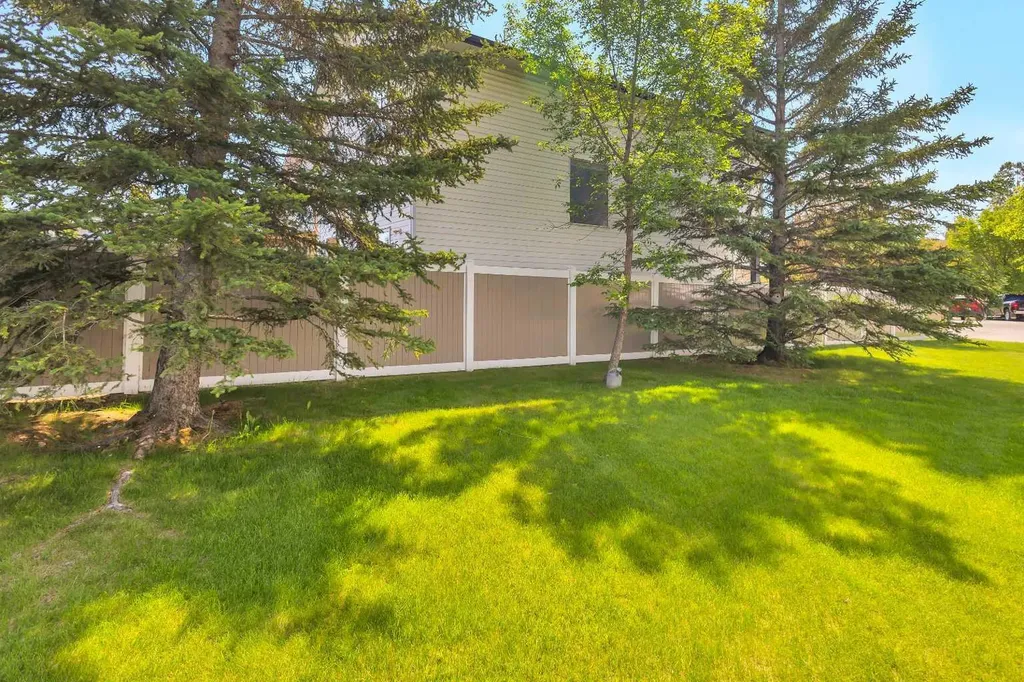 200 Hidden Hills Terrace NW Calgary AB T3A 6E8