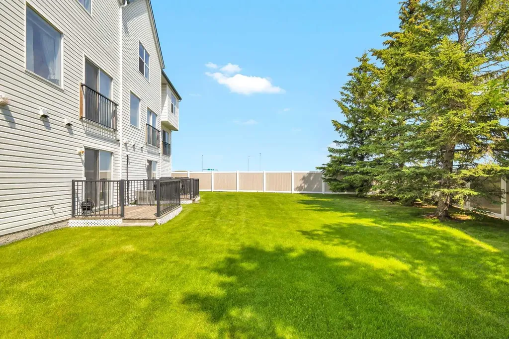 200 Hidden Hills Terrace NW Calgary AB T3A 6E8