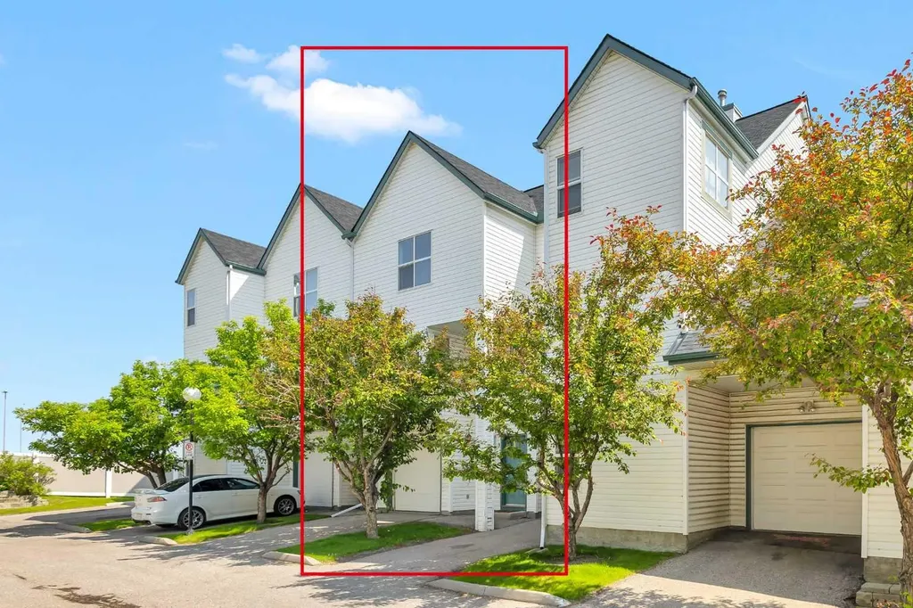 200 Hidden Hills Terrace NW Calgary AB T3A 6E8