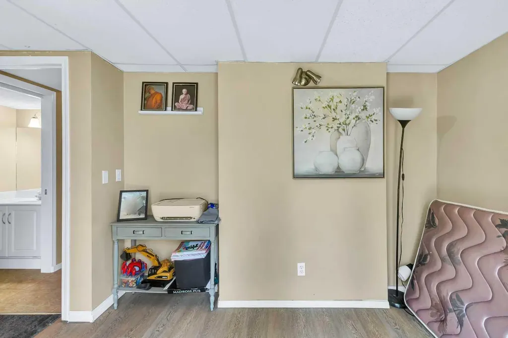 200 Hidden Hills Terrace NW Calgary AB T3A 6E8