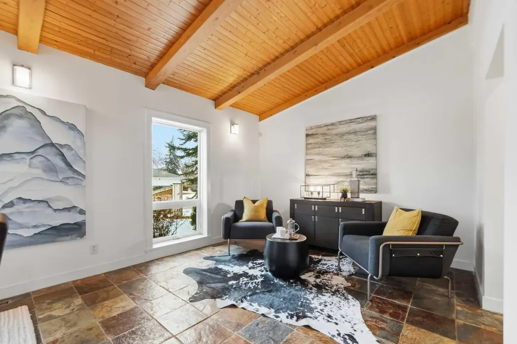 2623 Glenmount Drive SW Calgary AB T3E 4C2