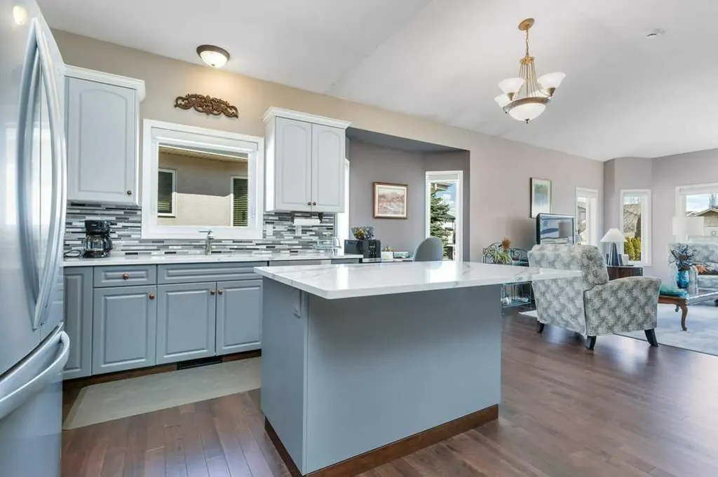 32 Dowler Street Red Deer AB T4R 3A1