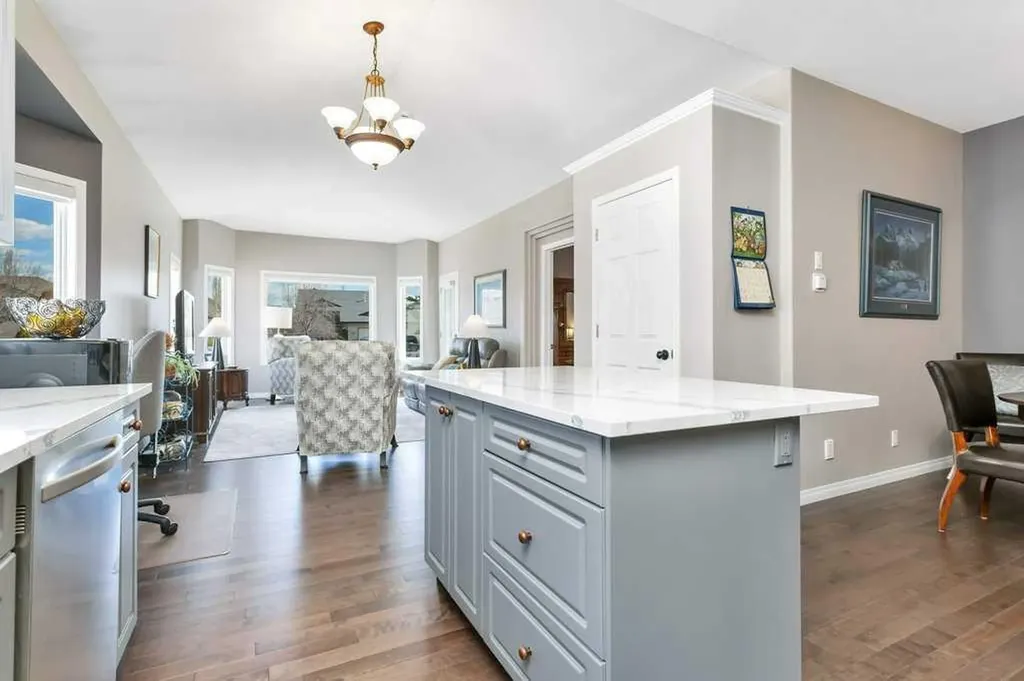 32 Dowler Street Red Deer AB T4R 3A1