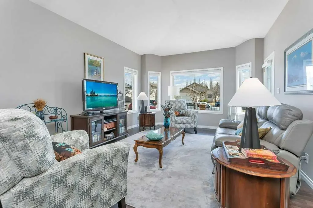 32 Dowler Street Red Deer AB T4R 3A1