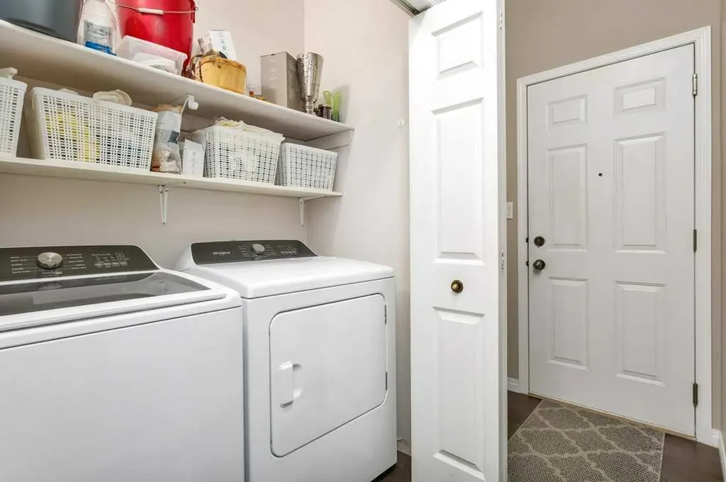 32 Dowler Street Red Deer AB T4R 3A1