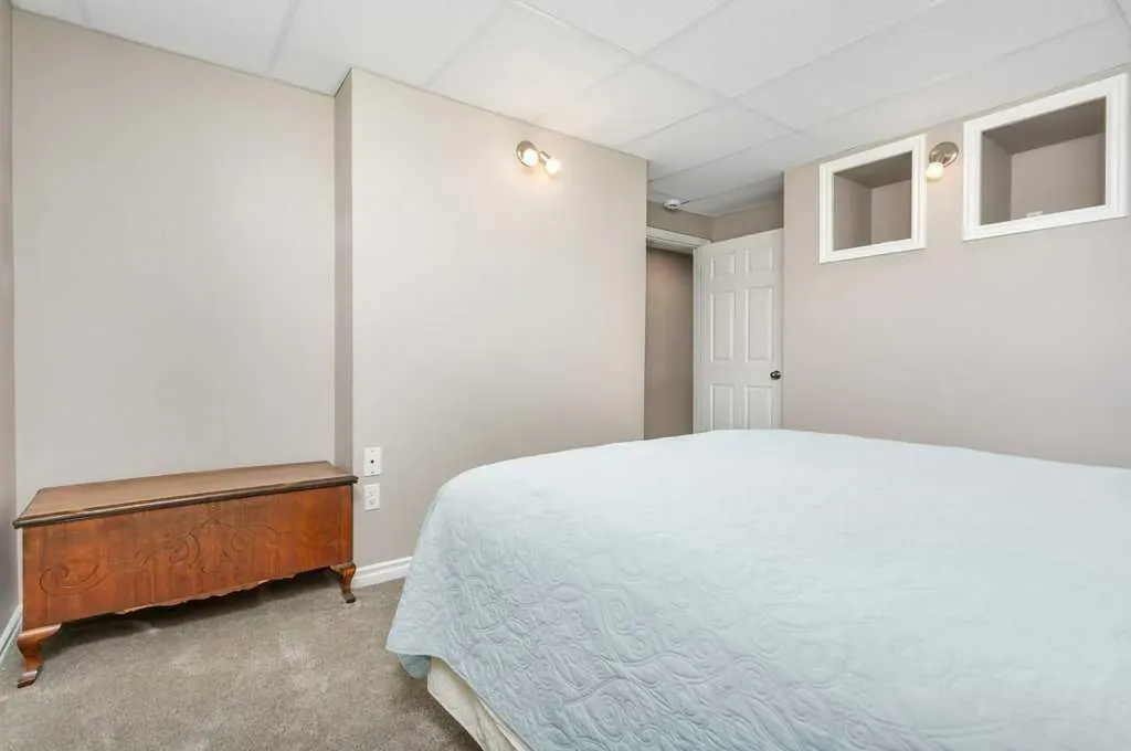 32 Dowler Street Red Deer AB T4R 3A1
