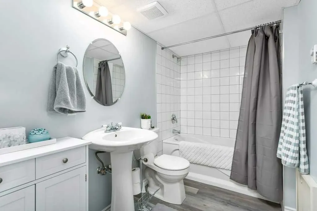32 Dowler Street Red Deer AB T4R 3A1