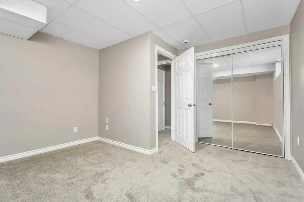 32 Dowler Street Red Deer AB T4R 3A1