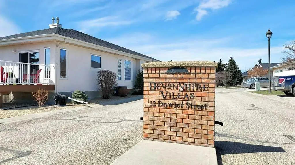 32 Dowler Street Red Deer AB T4R 3A1