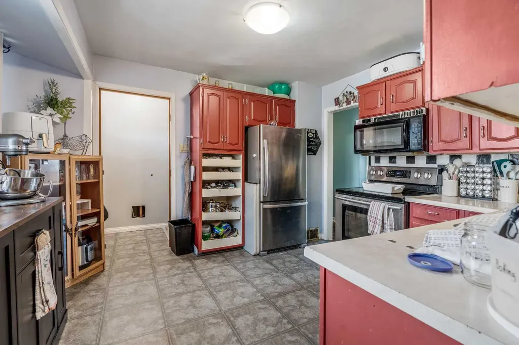 5816 52 Street Taber AB T1G 1K7