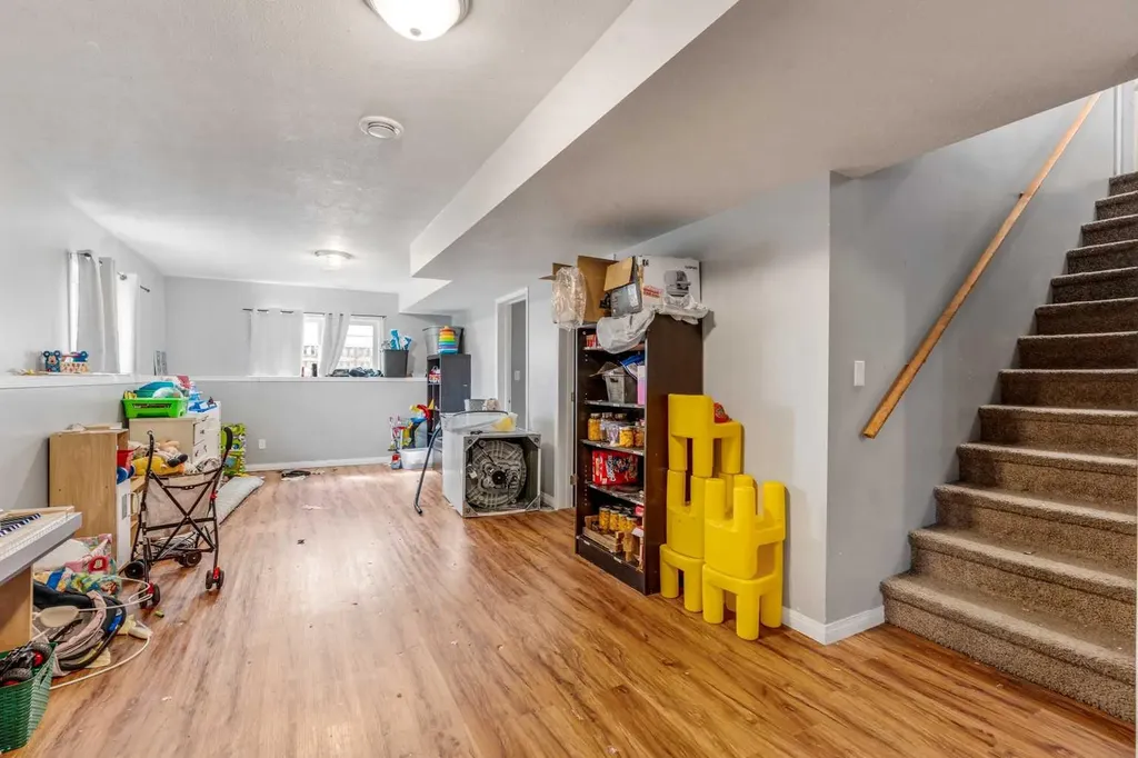 5816 52 Street Taber AB T1G 1K7