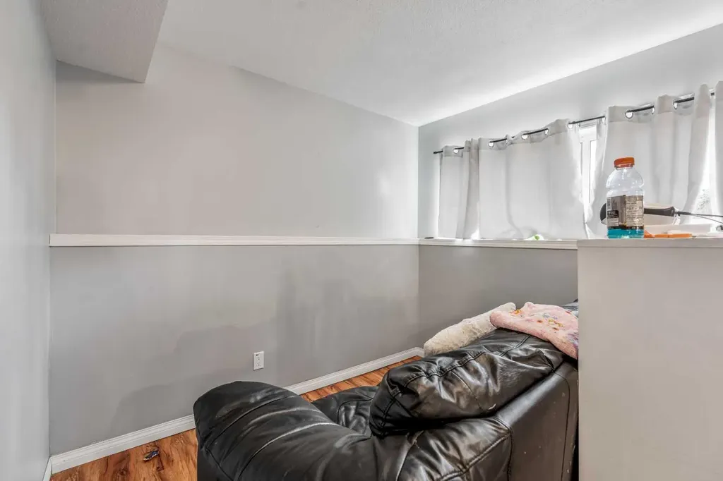 5816 52 Street Taber AB T1G 1K7
