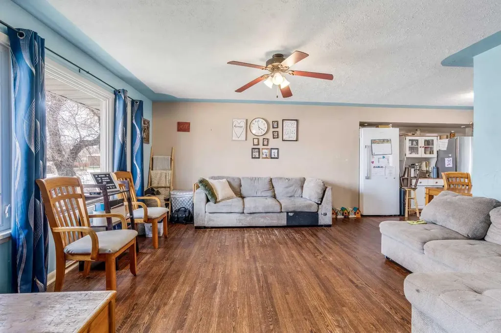 5816 52 Street Taber AB T1G 1K7