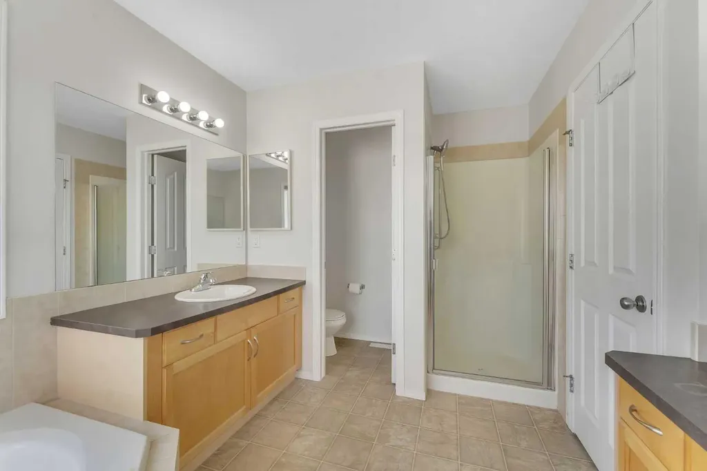 33 Saddlecrest Crescent NE Calgary AB T3J0C6