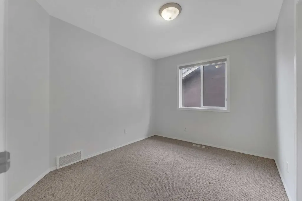33 Saddlecrest Crescent NE Calgary AB T3J0C6