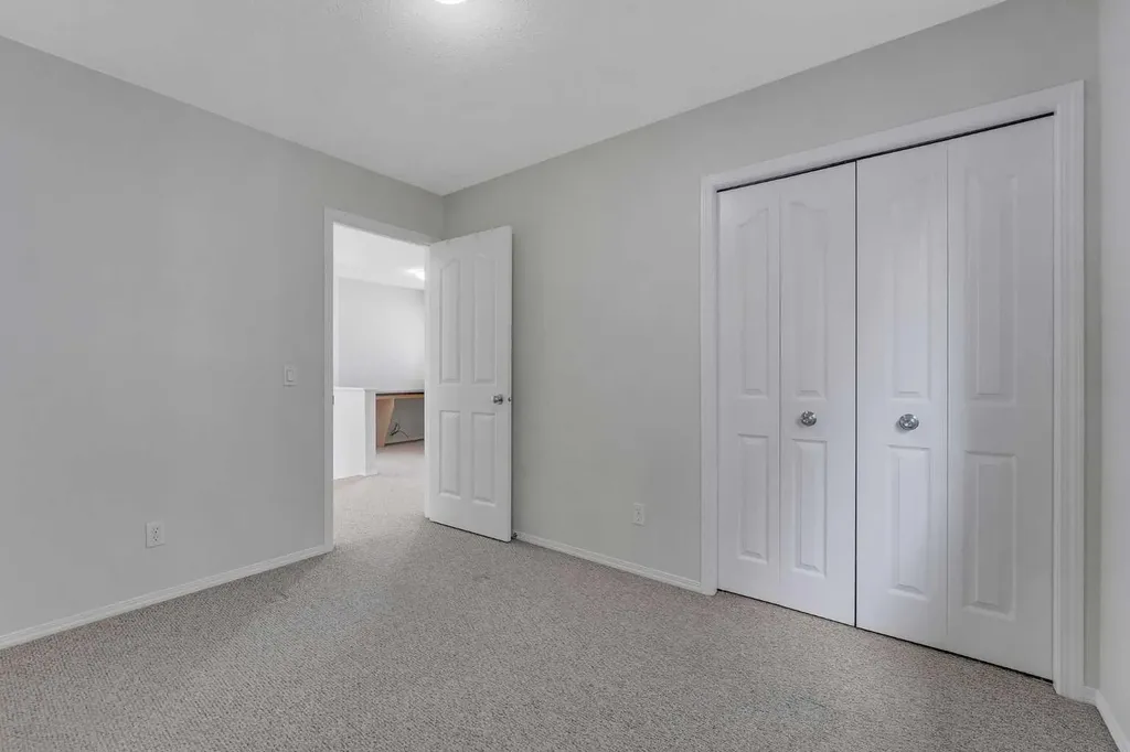 33 Saddlecrest Crescent NE Calgary AB T3J0C6