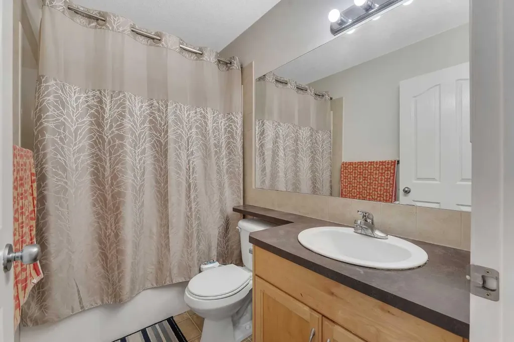 33 Saddlecrest Crescent NE Calgary AB T3J0C6