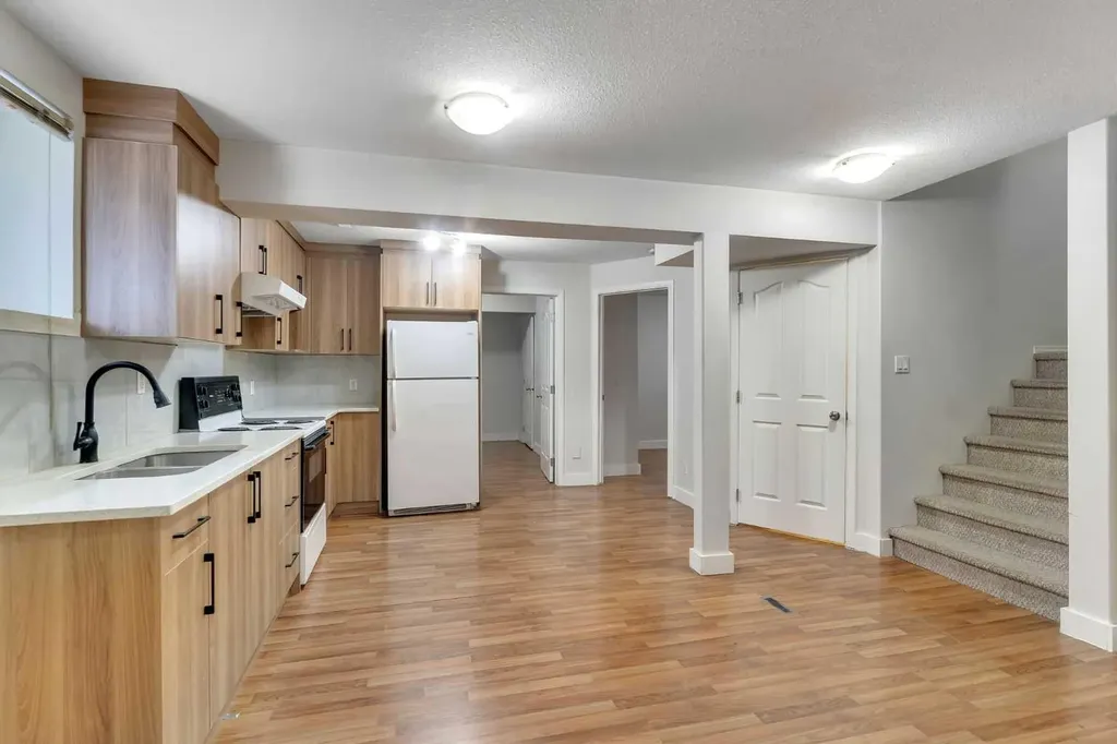 33 Saddlecrest Crescent NE Calgary AB T3J0C6