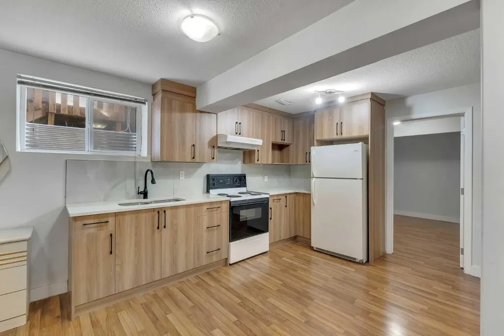 33 Saddlecrest Crescent NE Calgary AB T3J0C6