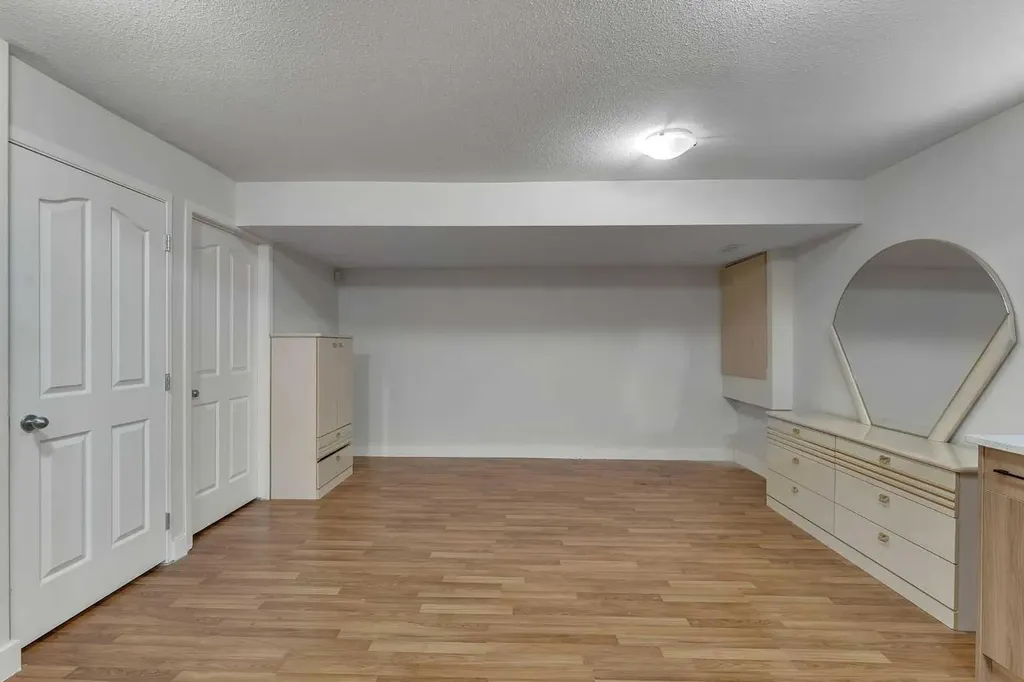 33 Saddlecrest Crescent NE Calgary AB T3J0C6