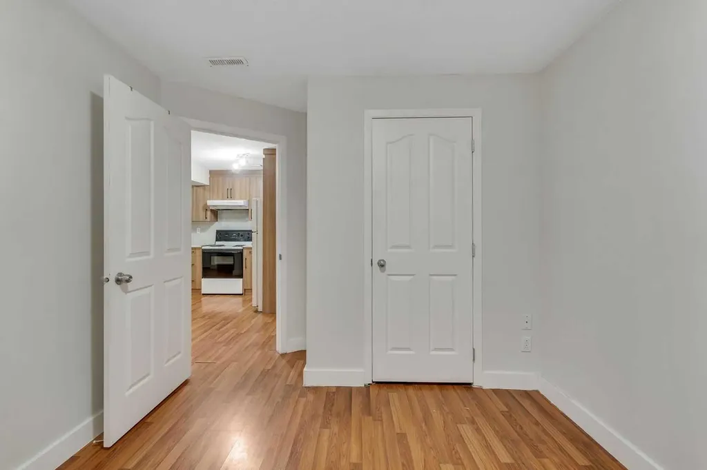 33 Saddlecrest Crescent NE Calgary AB T3J0C6