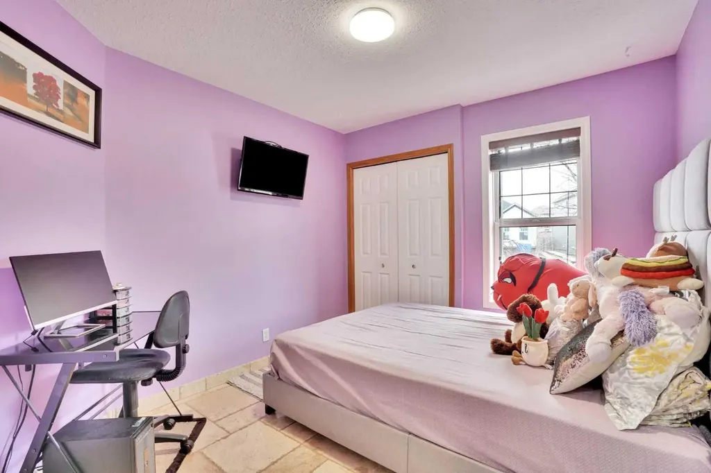 4 Martin Crossing Bay NE Calgary AB T3J3S8