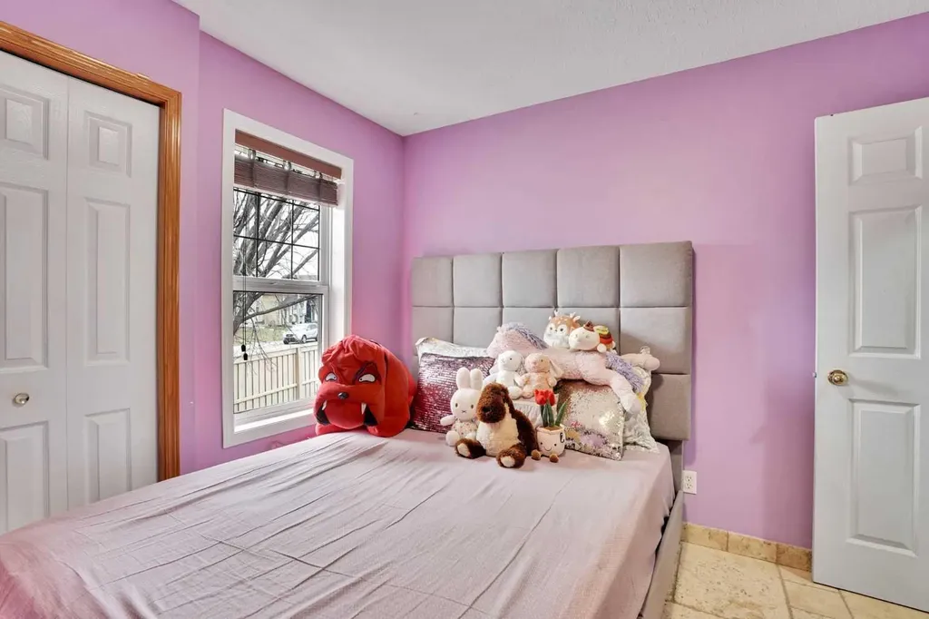 4 Martin Crossing Bay NE Calgary AB T3J3S8