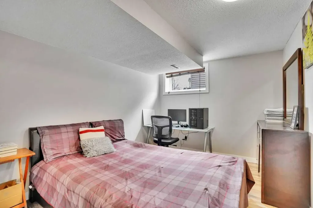 4 Martin Crossing Bay NE Calgary AB T3J3S8