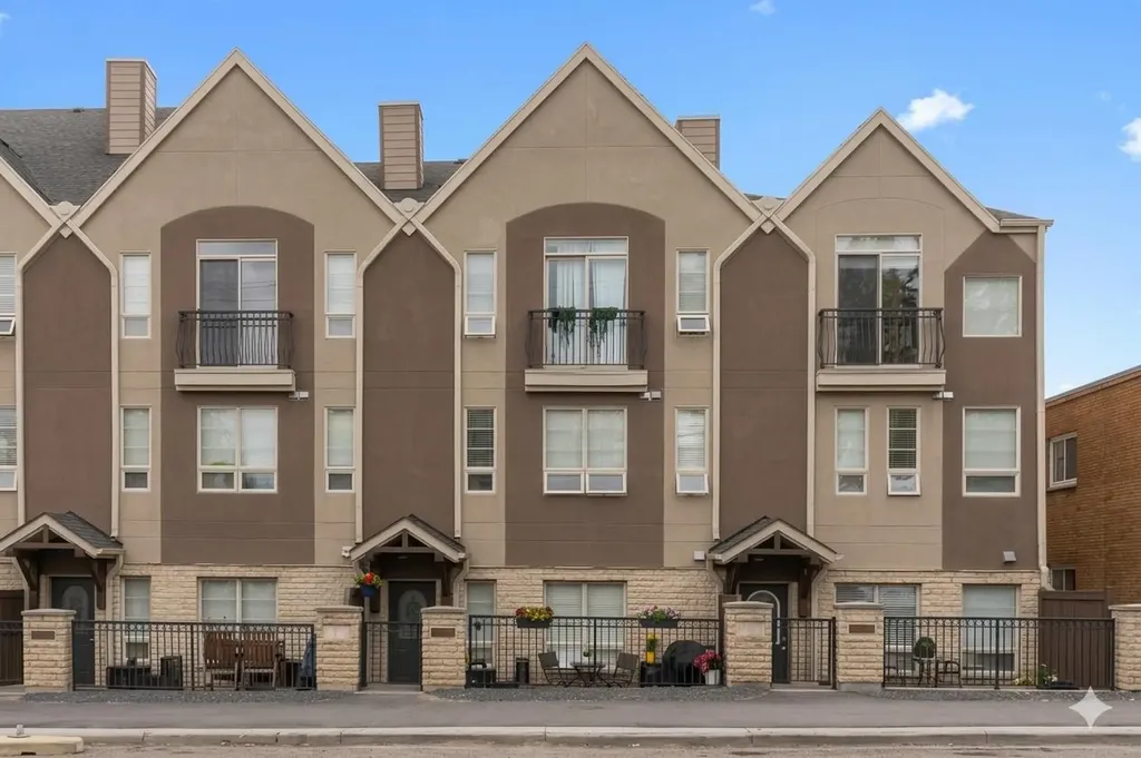 1729 34 Avenue SW Calgary AB T2T 2B7