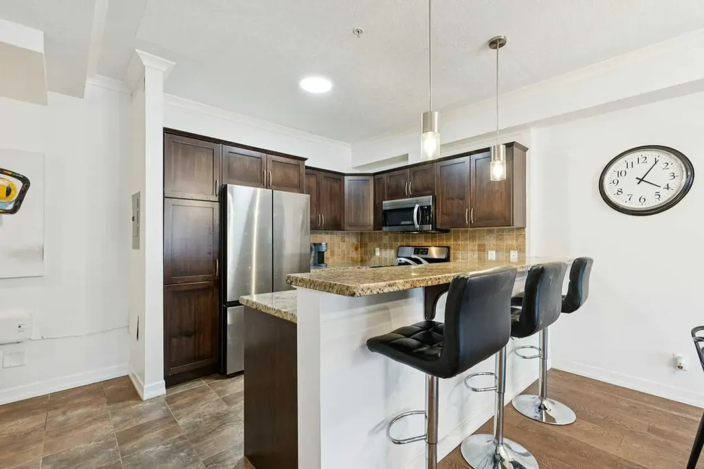 1729 34 Avenue SW Calgary AB T2T 2B7