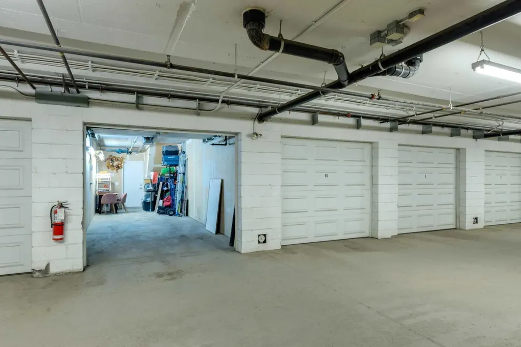 1729 34 Avenue SW Calgary AB T2T 2B7