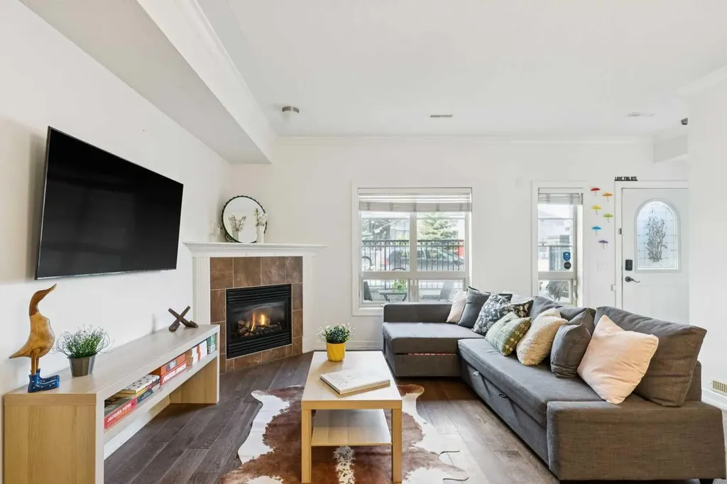 1729 34 Avenue SW Calgary AB T2T 2B7