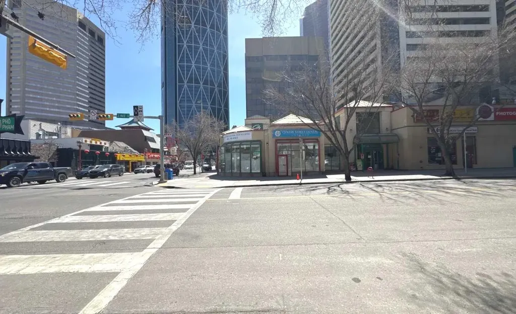 233 Centre Street SW Calgary AB T2G 2B7