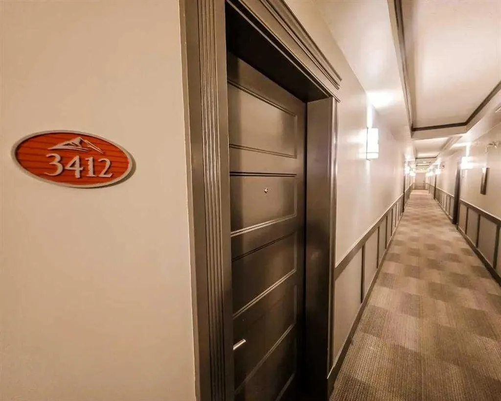 450 Kincora Glen Road NW Calgary AB T3R 1S2
