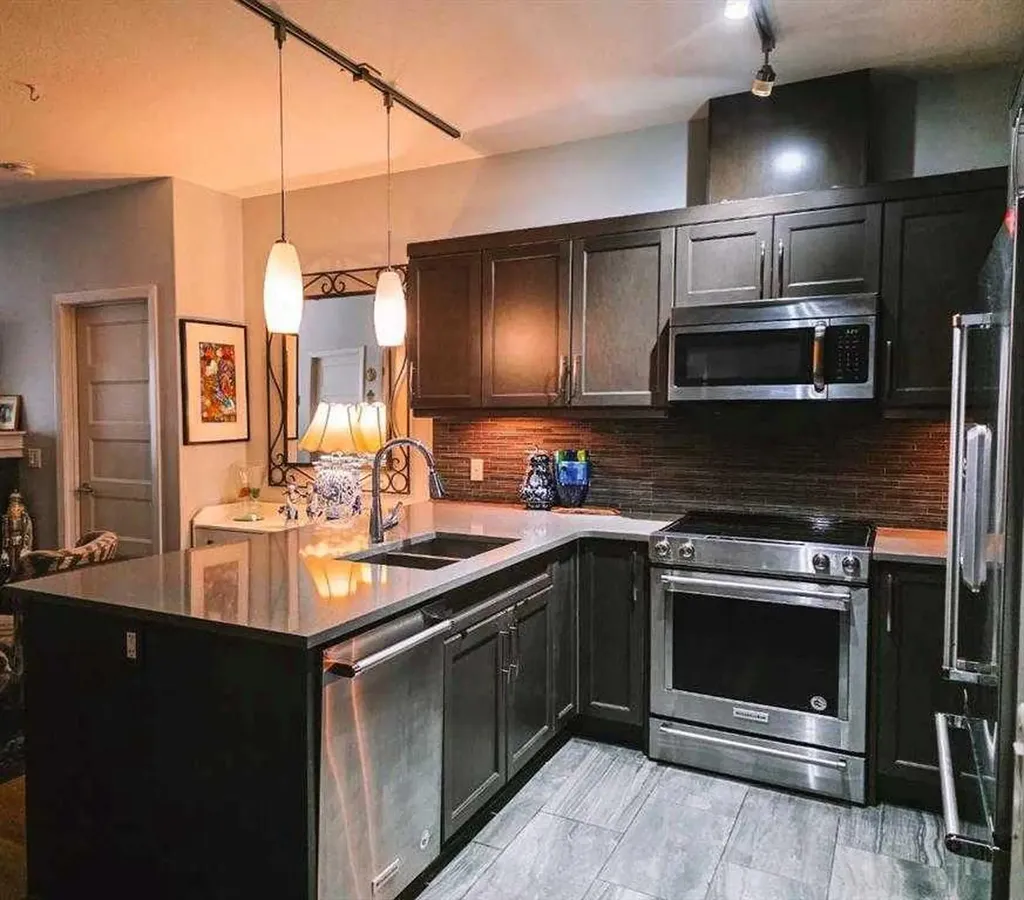 450 Kincora Glen Road NW Calgary AB T3R 1S2