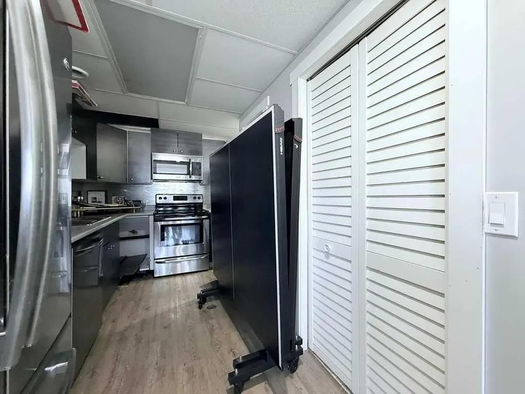 11324 91 Street Grande Prairie AB T8X 1M4