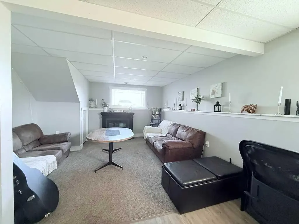 11324 91 Street Grande Prairie AB T8X 1M4