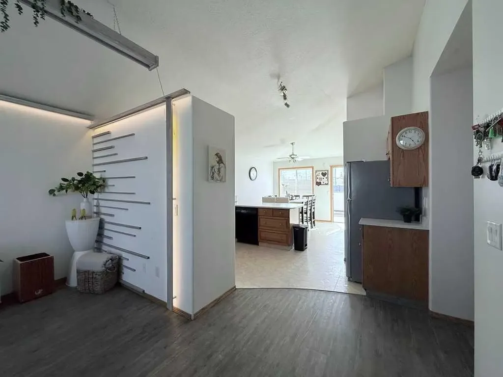11324 91 Street Grande Prairie AB T8X 1M4