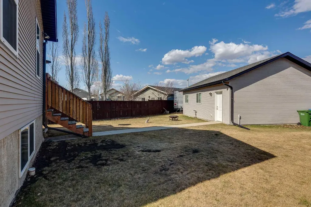 43 Inkster Close Red Deer AB T4R 0A7