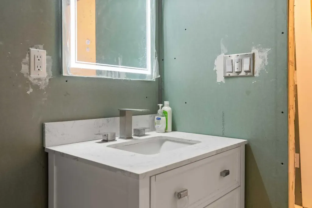 316 1 Avenue NE Calgary AB T2E 0B2