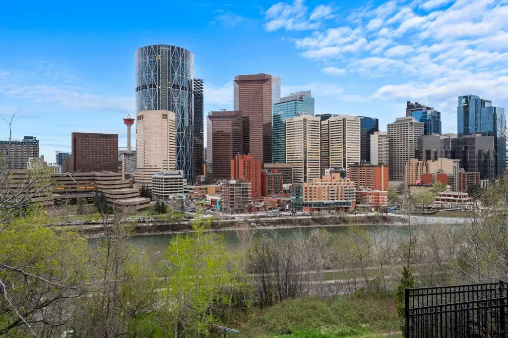 316 1 Avenue NE Calgary AB T2E 0B2