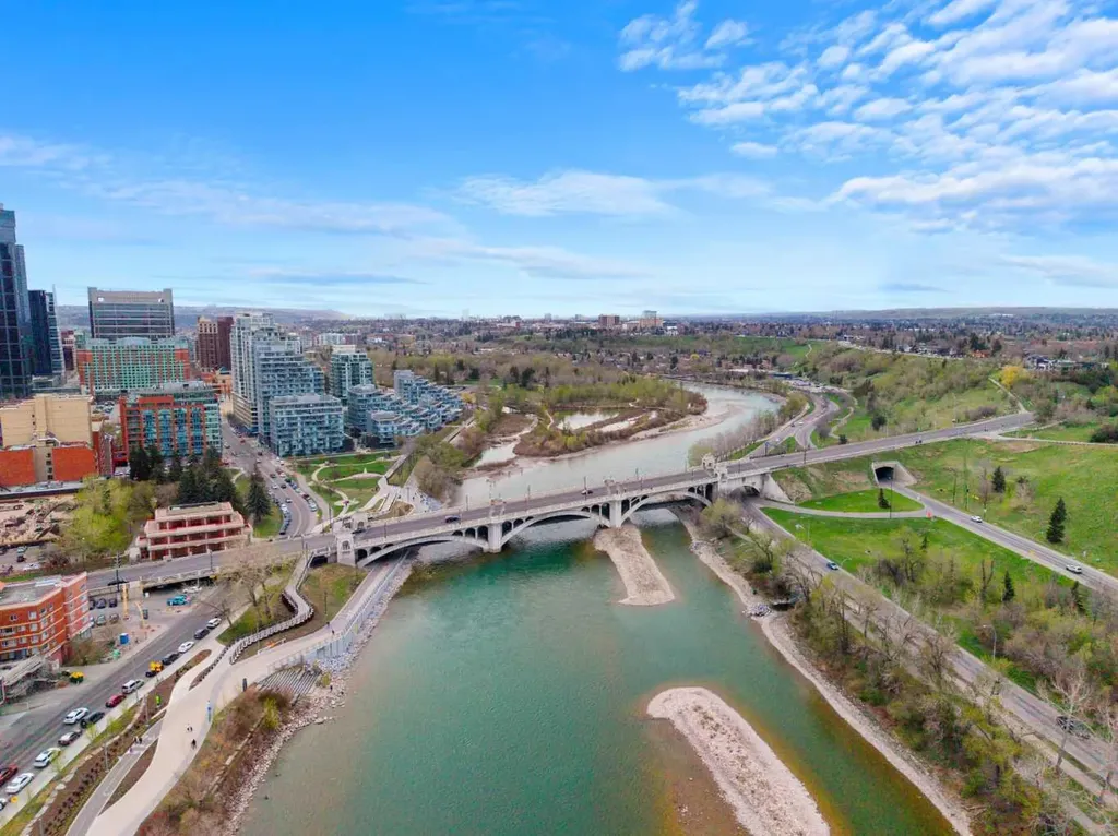 316 1 Avenue NE Calgary AB T2E 0B2