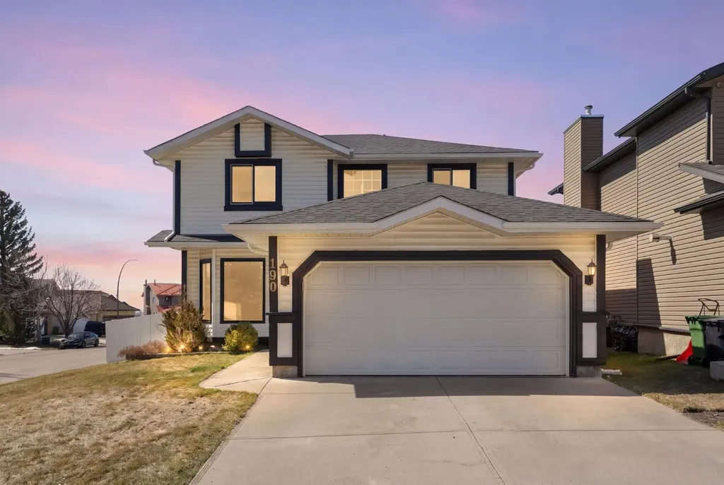 190 Hawkville Close NW Calgary AB T3G 3N6