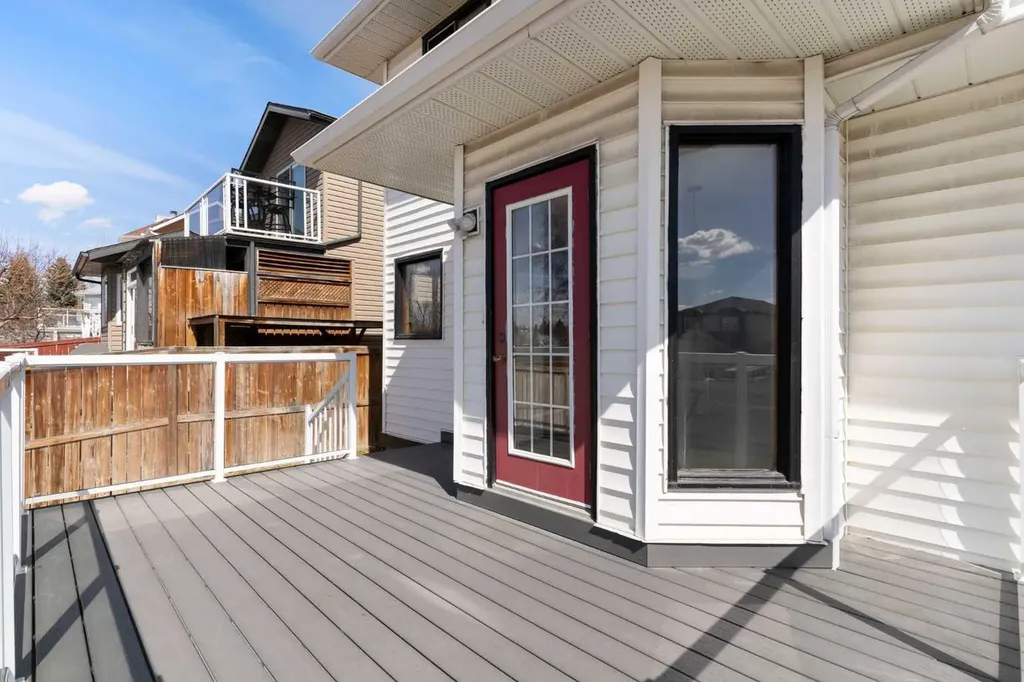 190 Hawkville Close NW Calgary AB T3G 3N6