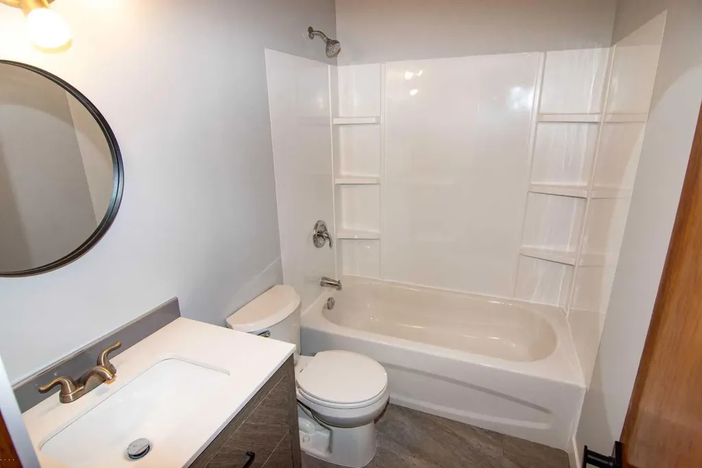 508 3 Street Strathmore AB T1P 1B4